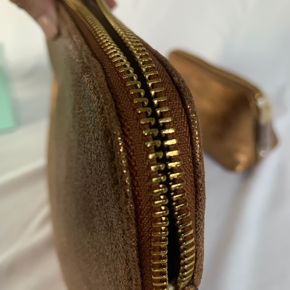 NWOT! India Hicks Bronze Insider Bag - Picture 6 of 9